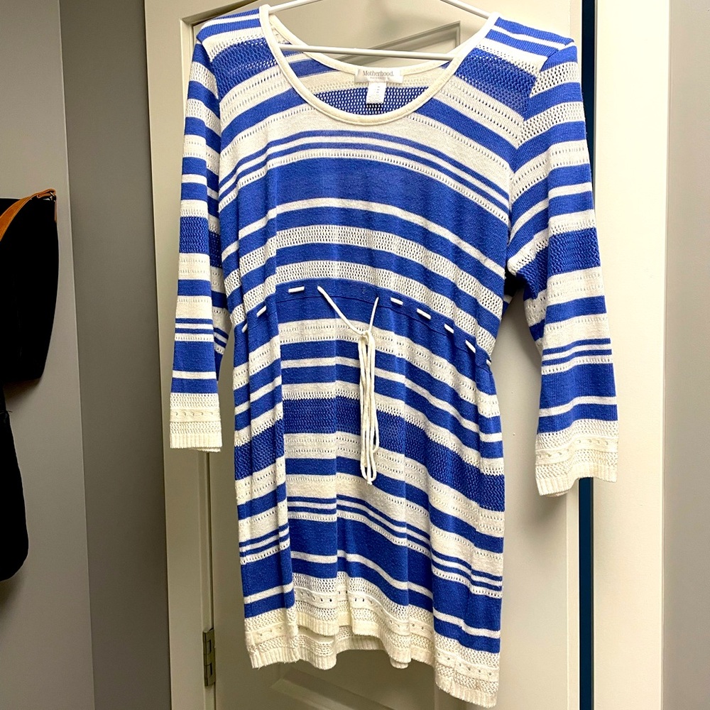 Maternity sweater with cinch waist